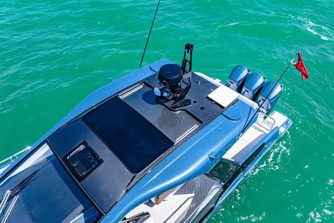 Thumbnail von Azimut 48