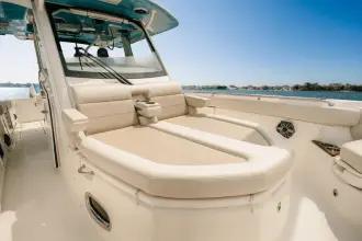 Thumbnail von Boston Whaler 360 Outrage