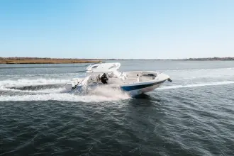 Thumbnail von Boston Whaler 360 Outrage