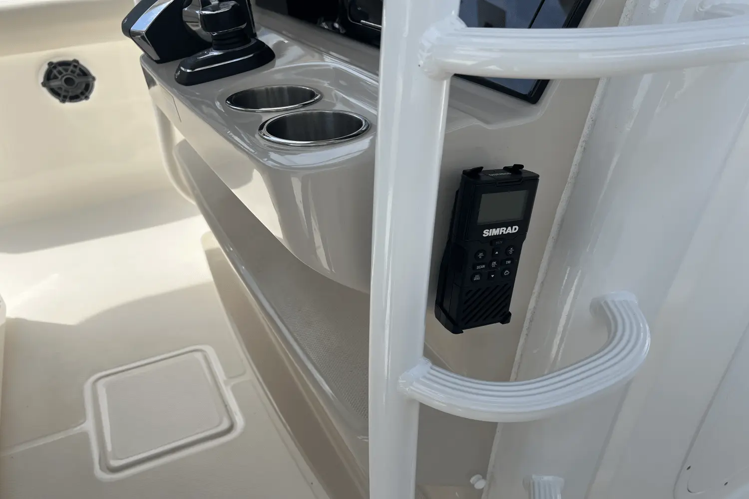 Thumbnail von Boston Whaler 330 Outrage