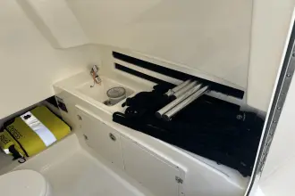 Thumbnail von Boston Whaler 330 Outrage