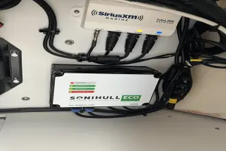 Thumbnail von Boston Whaler 330 Outrage