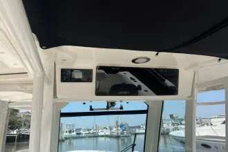 Thumbnail von Boston Whaler 330 Outrage
