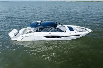 Thumbnail von Cruisers Yachts 50 GLS OB
