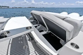 Thumbnail von Cruisers Yachts 50 GLS OB