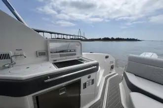Thumbnail von Sea Ray 320 Sundancer Outboard