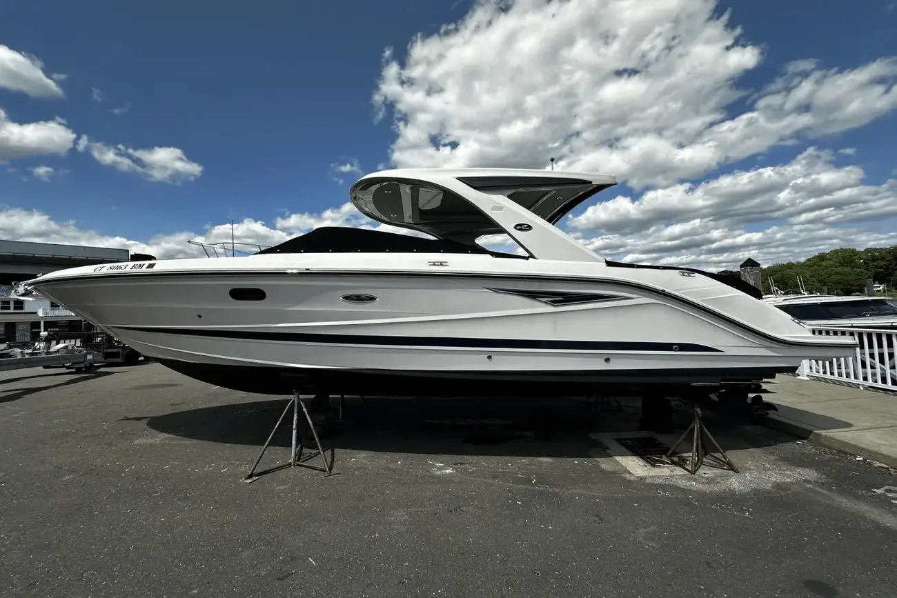 Sea Ray SLX 310