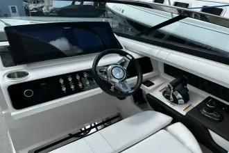 Thumbnail von Sea Ray SLX 310