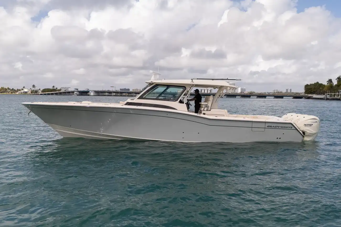 Thumbnail von Grady White Canyon 456