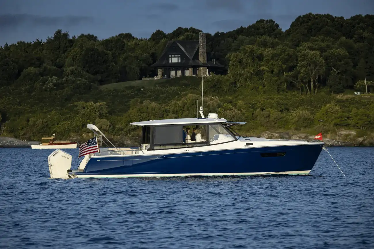 Thumbnail von MJM Yachts 4