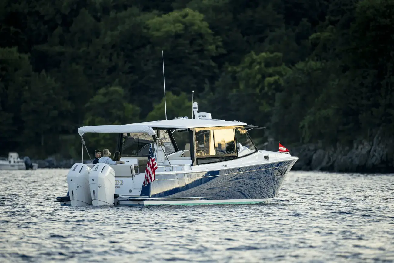 Thumbnail von MJM Yachts 4