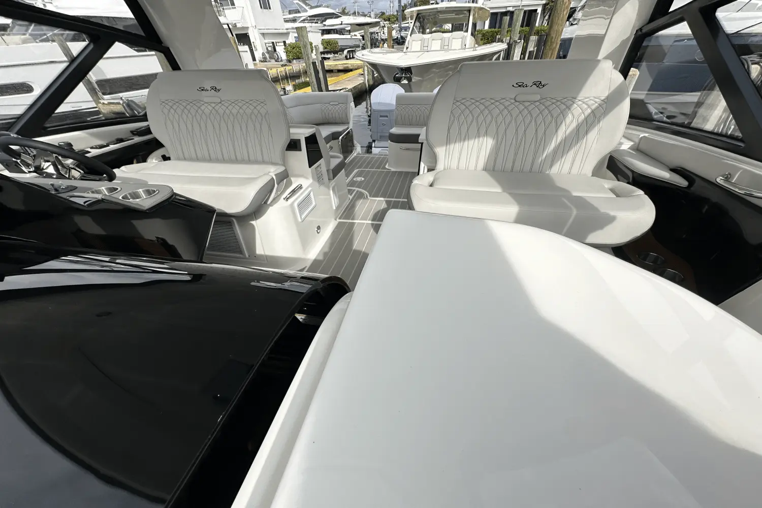 Thumbnail von Sea Ray 370 Sundancer