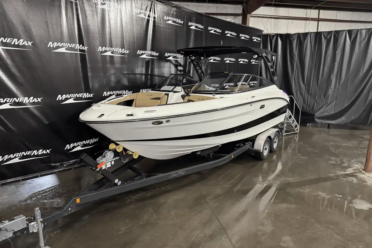 Sea Ray SLX 260 Surf