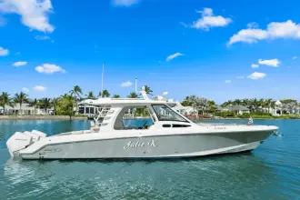 Thumbnail von Boston Whaler 350 Realm