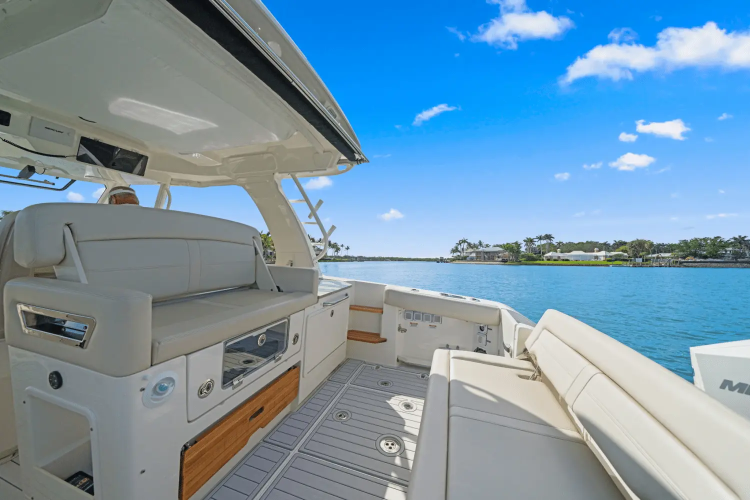 Thumbnail von Boston Whaler 350 Realm