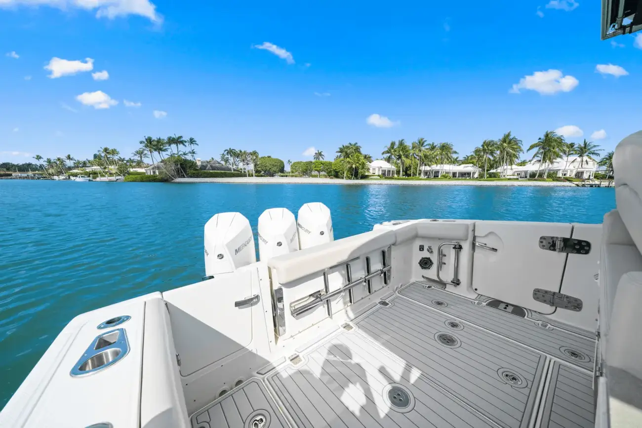 Thumbnail von Boston Whaler 350 Realm