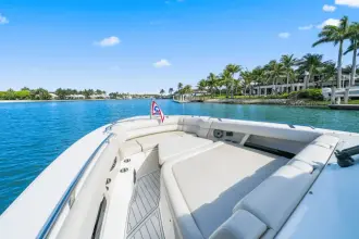 Thumbnail von Boston Whaler 350 Realm