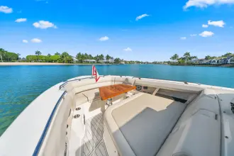 Thumbnail von Boston Whaler 350 Realm