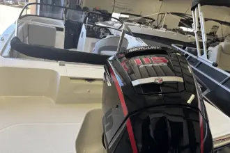 Thumbnail von Bayliner VR4