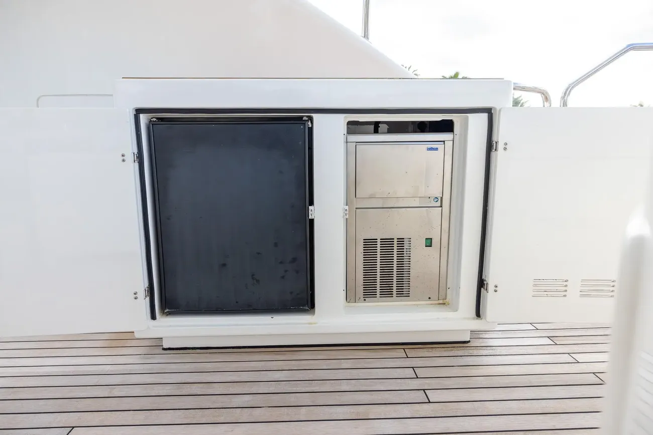 Thumbnail von Benetti 120 Classic