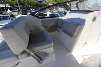 Thumbnail von Boston Whaler 210 Vantage