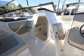Thumbnail von Boston Whaler 210 Vantage