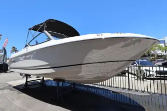 Thumbnail von Boston Whaler 210 Vantage
