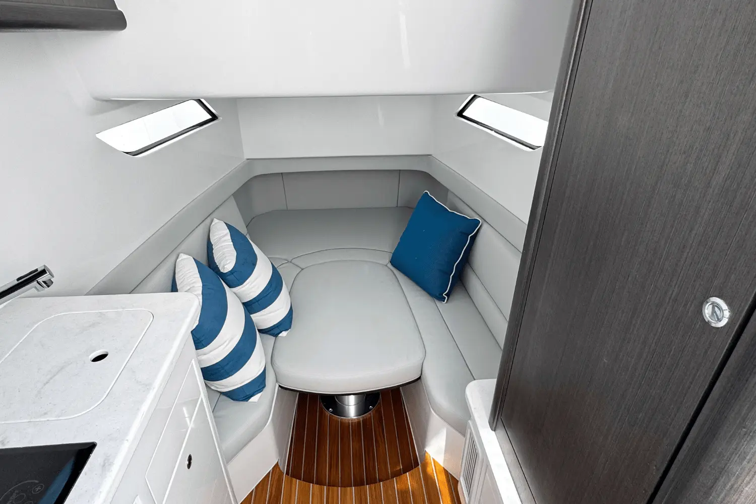 Thumbnail von Intrepid 41 Panacea