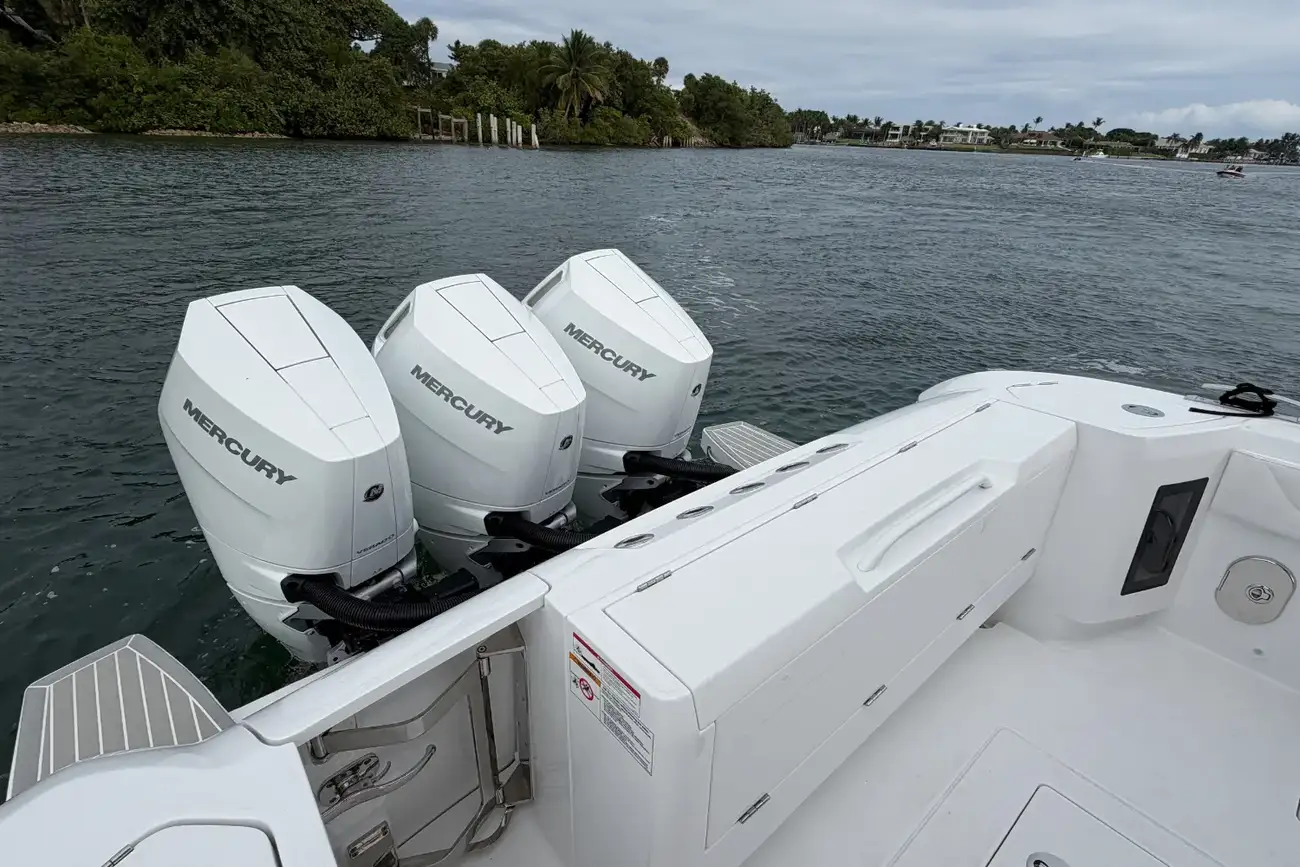 Thumbnail von Intrepid 41 Panacea