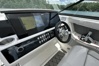 Thumbnail von Sea Ray SLX 350