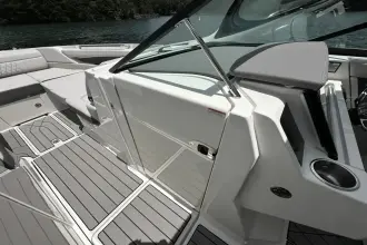 Thumbnail von Sea Ray SLX 350