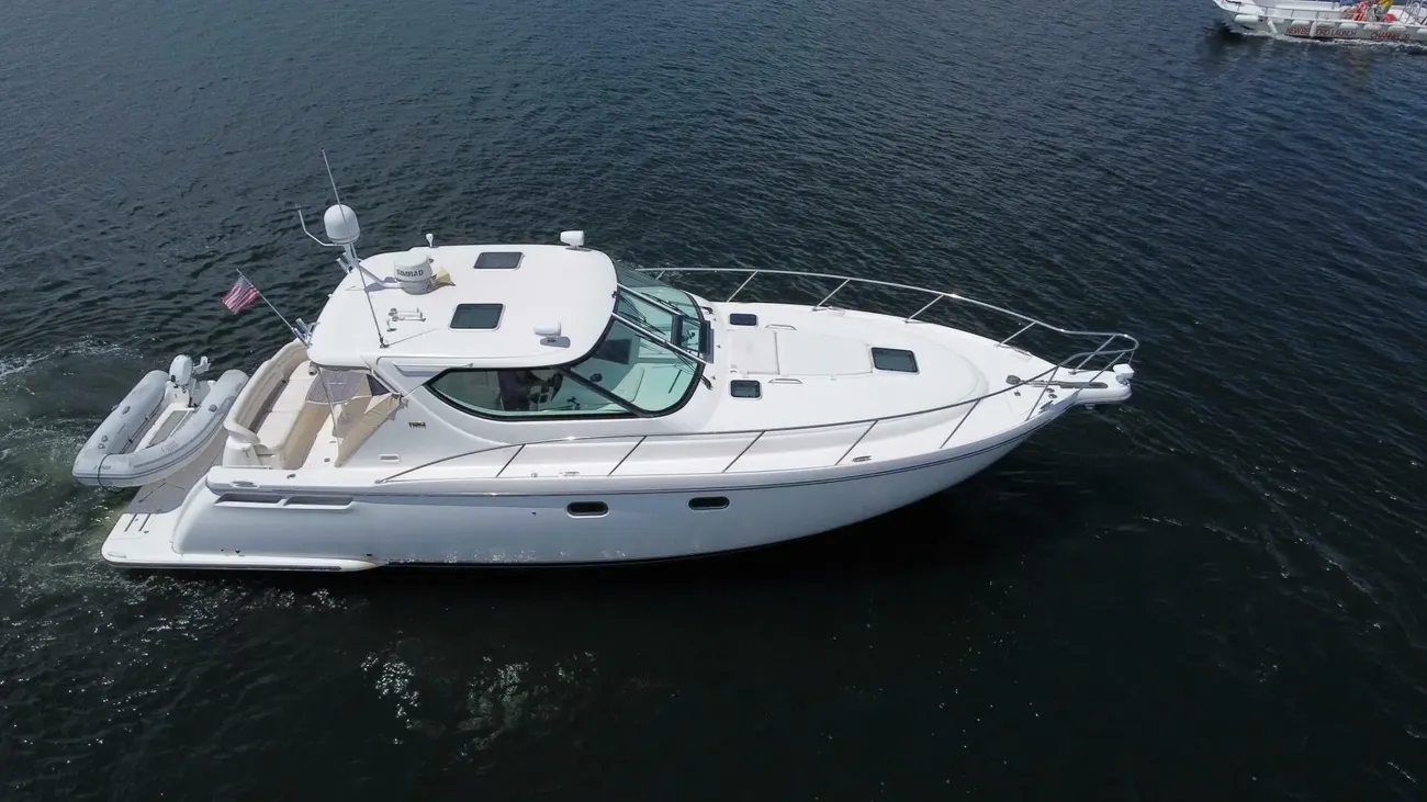 Tiara Yachts 43 Sovran Keep'n it Reel