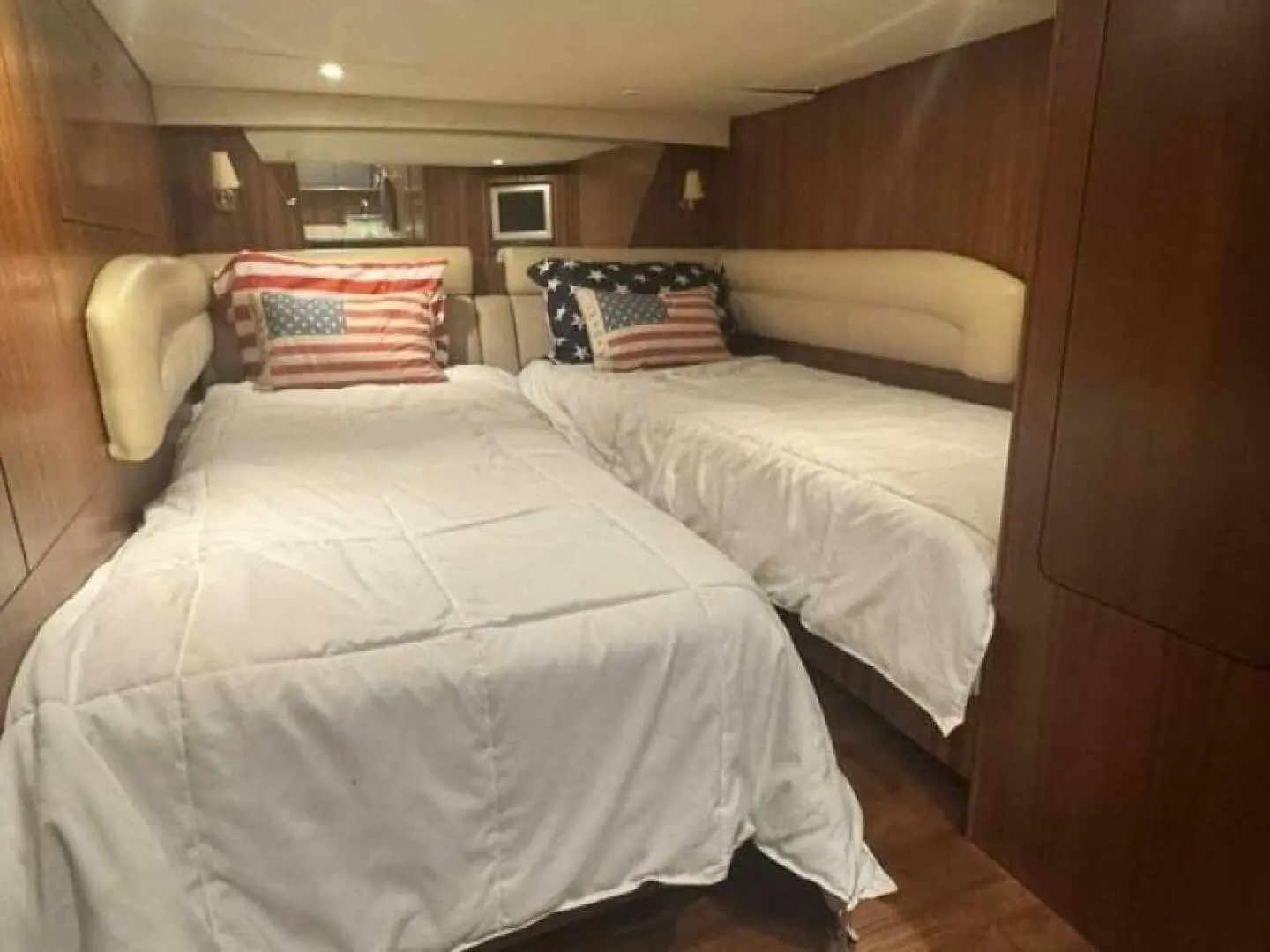 Thumbnail von Tiara Yachts 43 Sovran Keep'n it Reel