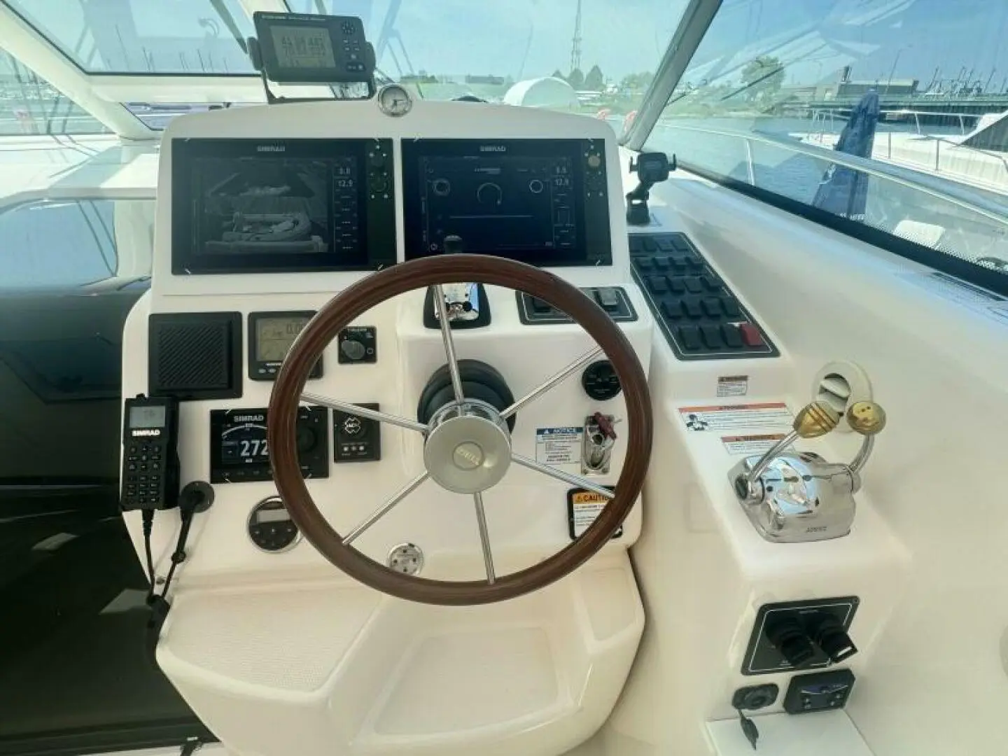 Thumbnail von Tiara Yachts 43 Sovran Keep'n it Reel