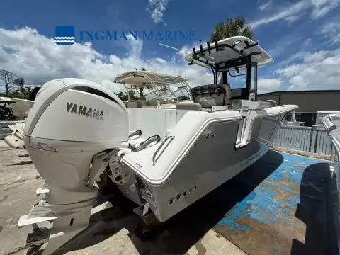 Sea Hunt Gamefish 27 CB