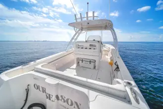 Thumbnail von Intrepid 327 CC Our Season