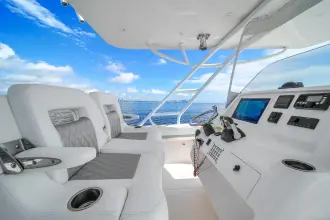 Thumbnail von Intrepid 327 CC Our Season