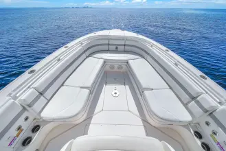 Thumbnail von Intrepid 327 CC Our Season