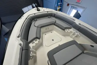 Thumbnail von Boston Whaler 230 Outrage