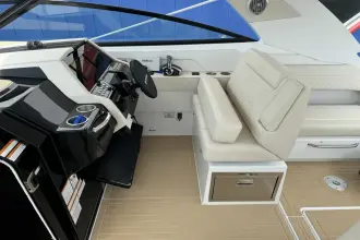 Thumbnail von Cruisers Yachts 34 GLS