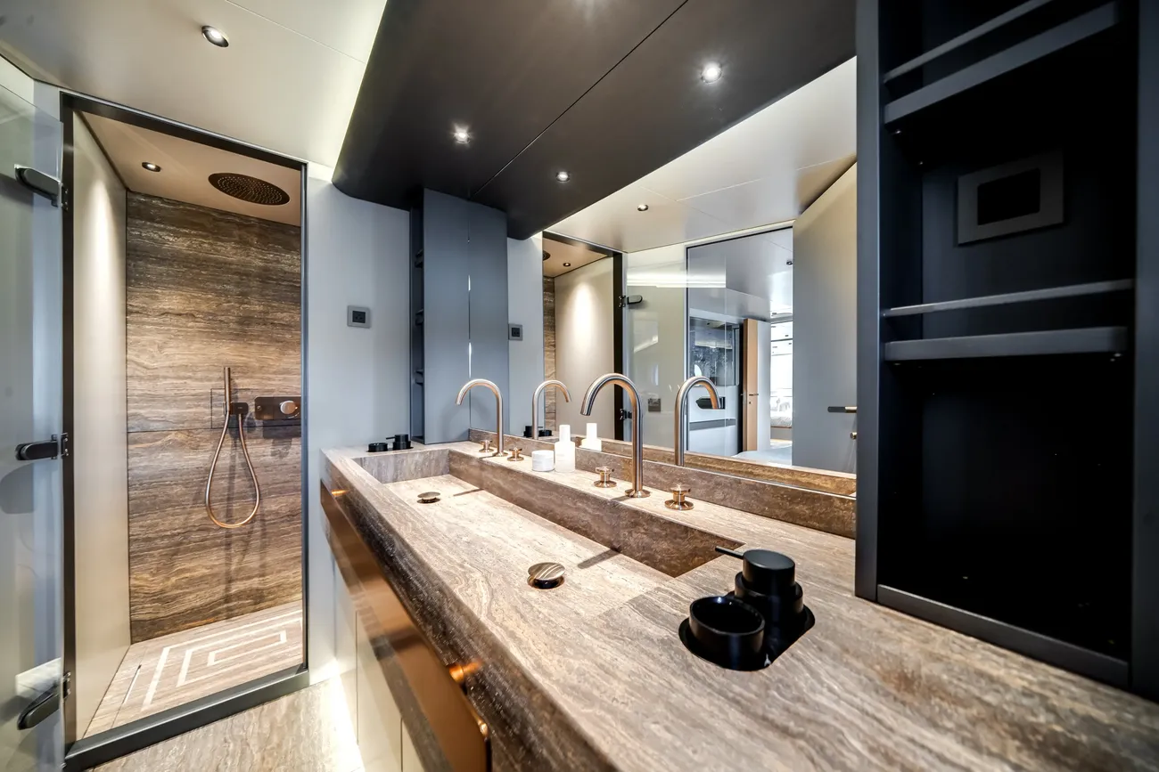 Thumbnail von Azimut 50