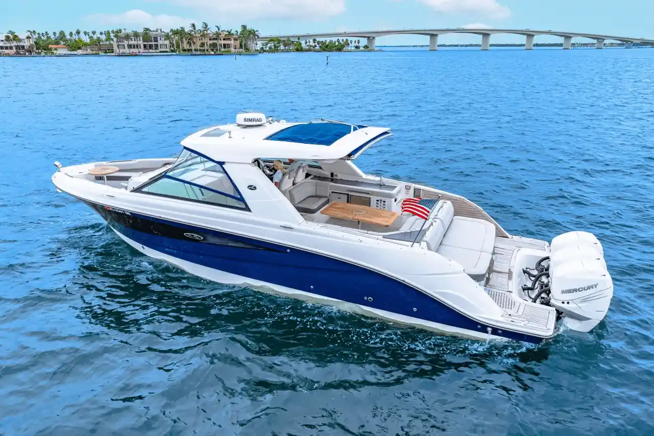 Thumbnail von Sea Ray SLX 400 buitenboord