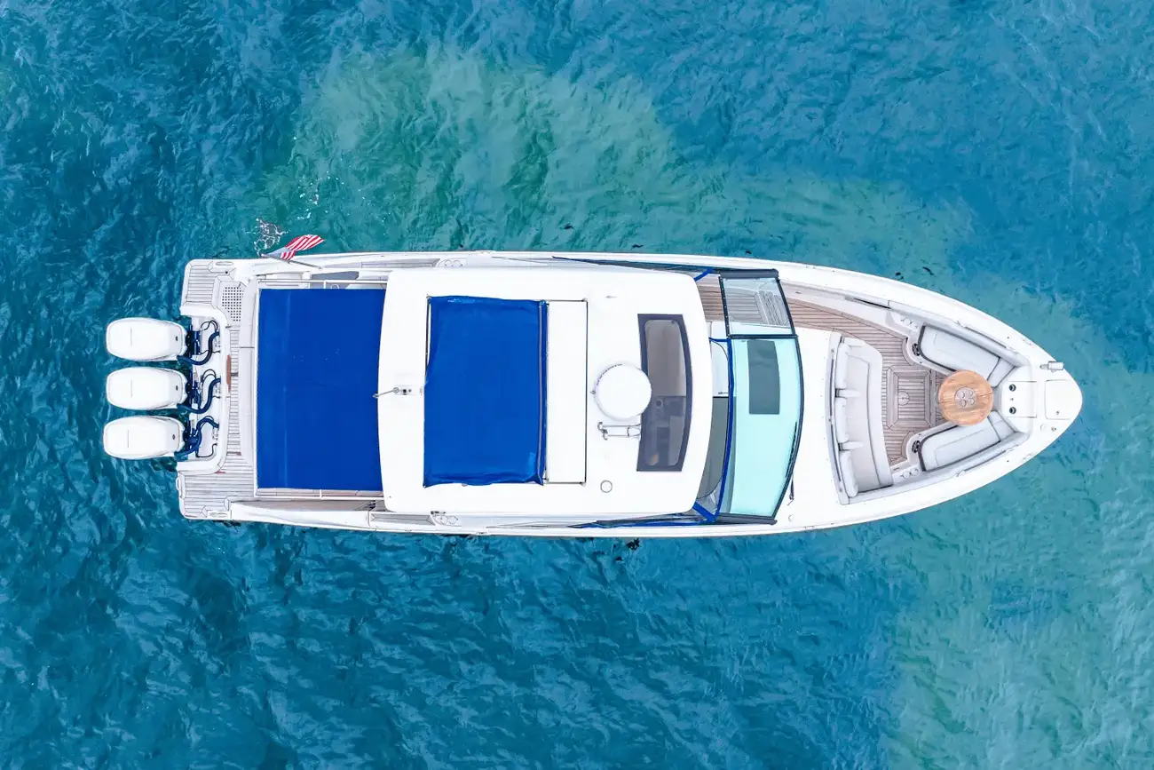 Thumbnail von Sea Ray SLX 400 buitenboord