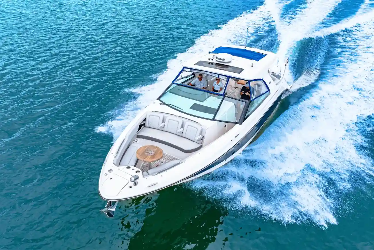 Thumbnail von Sea Ray SLX 400 buitenboord