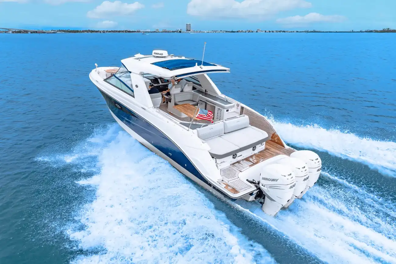 Thumbnail von Sea Ray SLX 400 buitenboord