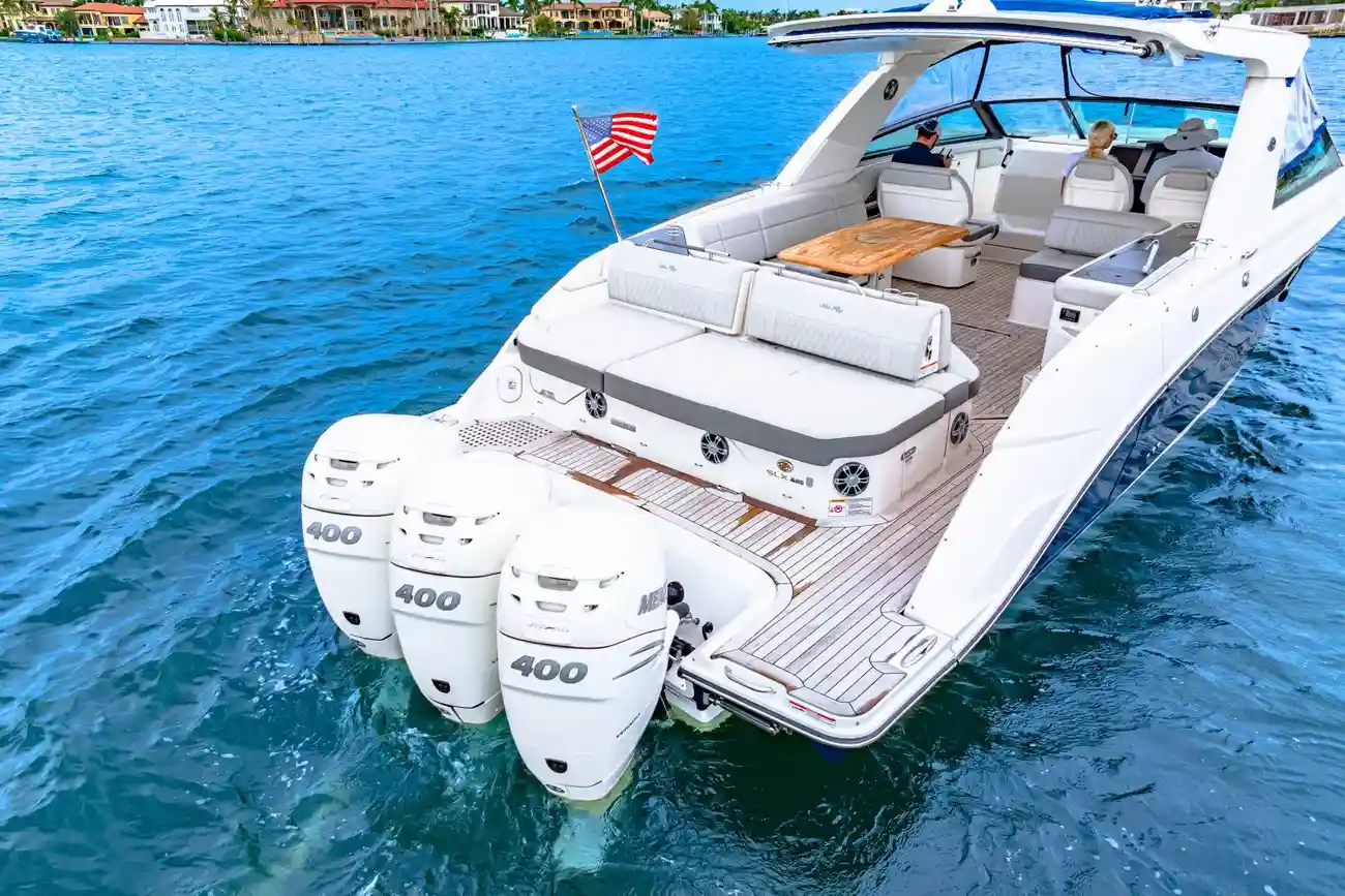 Thumbnail von Sea Ray SLX 400 buitenboord