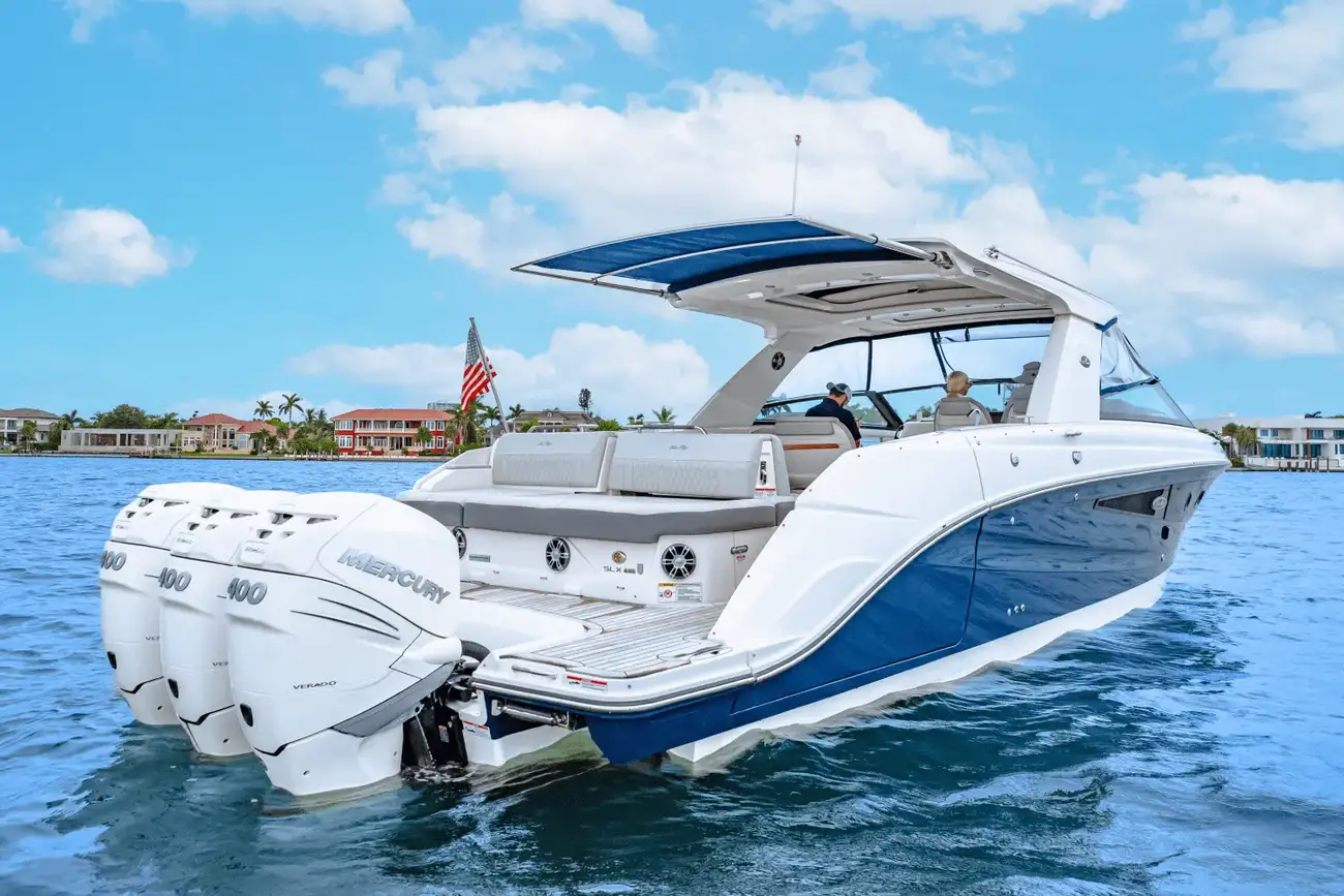 Thumbnail von Sea Ray SLX 400 buitenboord