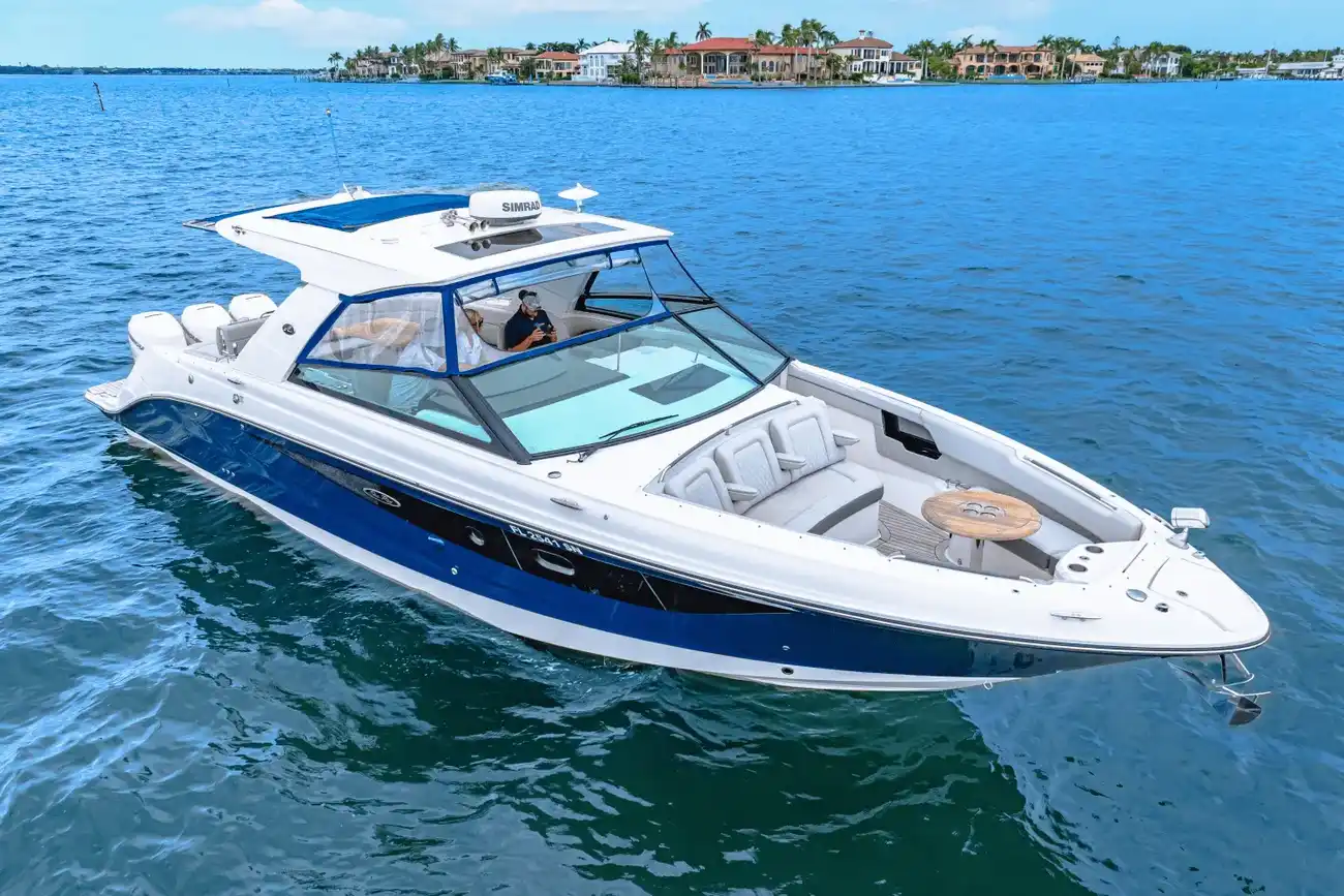 Thumbnail von Sea Ray SLX 400 buitenboord