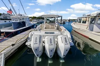 Thumbnail von Boston Whaler 380 Outrage