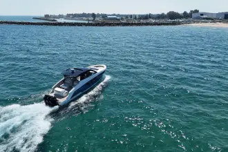 Thumbnail von Cruisers Yachts 50 GLS OB